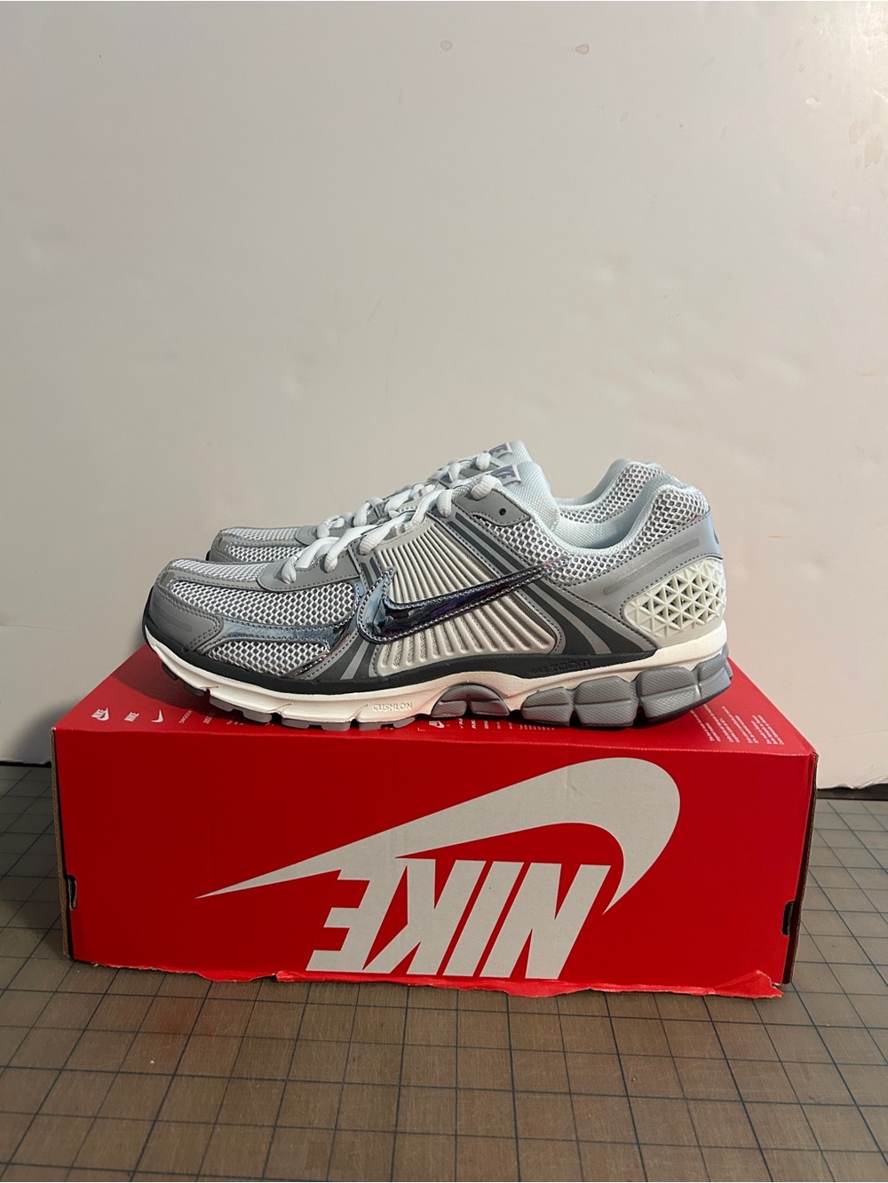 Nike Zoom Vomero 5 ‘Metallic Silver’